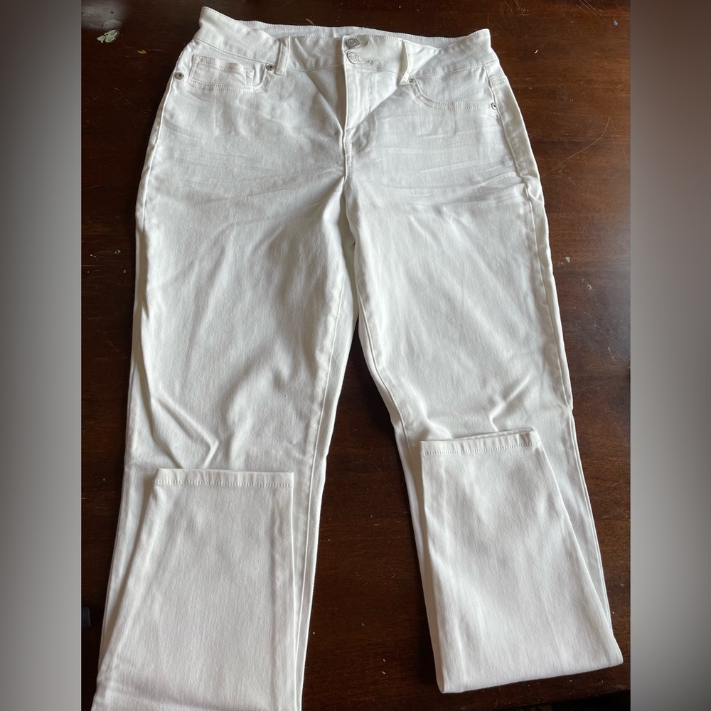 Maurice’s white jeans
